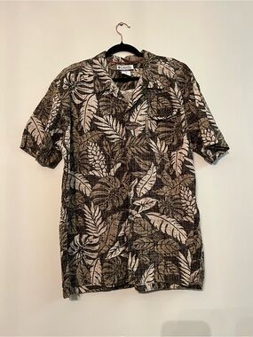 Columbia Men's Brown Tropical Print Short Sleeve Shirt